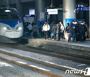 천안아산역 인근 KTX 사고로 1명 사망…열차 운행 재개(종합)
