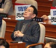 이상민 탄핵소추위원 김도읍 “신속 처리 희망”