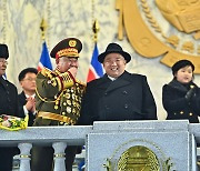 김정은, 군 창건 75주년 열병식 참석···‘신형 ICBM’ 핵무력 집중 과시
