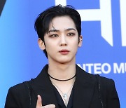 위아이 김요한, 남성미 철철