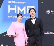 [E포토] 서인영-김형준, '핑크와 턱시도로 완성한 아름다운 커플룩'