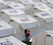 튀르키예 카라만마라슈에 마련된 이재민 텐트
