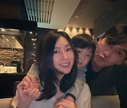 이필모♥서수연, 벌써 결혼 4주년…子 담호와 행복한 시간