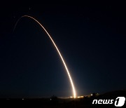 美軍, 北 고체연료 ICBM 공개 하루 만에 '미니트맨 3' 시험발사