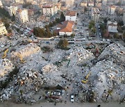 2만4000명 넘은 튀르키예·시리아 지진 사망자… "지원 시급"