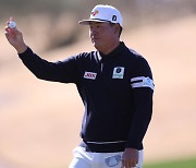 Im Sung-jae charges into contention in WM Phoenix Open