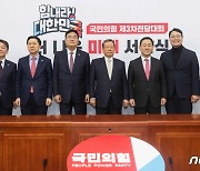 'D-25' 與 당권 레이스 본격 출발…컷오프 결과 '동상이몽'