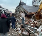 튀르키예·시리아 지진 사망자 2만 3천명 넘어