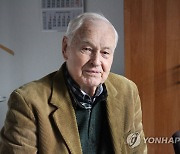 '동독 마지막 총리' 한스 모드로 95세 일기 별세…獨통일 산증인