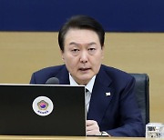 尹 “산업현장 폭력·협박 놔두면 그게 국가냐”…노동개혁 다시 ‘드라이브’