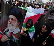 [포토] 이란 혁명 44주년… 정부 지지하는 시민들