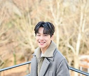 강유석 “한예종 10학번 김성철·이상이·안은진과 친해..돗자리 깔고 막걸리 먹던 사이” [인터뷰 종합]