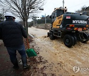 광주 덕남정수장 밸브고장 넘쳐흐르는 수돗물