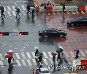 [날씨] 흐리고 곳곳 비…수도권·충청 미세먼지 '나쁨'