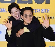 [TEN 포토] 박성웅-이이경 '우린 찰떡 케미'