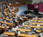 박홍근, 교섭단체 대표연설서 "尹, 여전히 검사들의 대장"