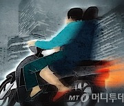 "왜 끼어들어" 車유리 박살…무면허 오토바이, 또 그 사람이었다