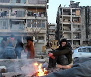 튀르키예·시리아 강진 사망자 3만5천명 넘겨…영하 5도 추운 날씨