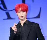 세븐틴 디에잇, 좌측 쇄골 골절.."활동 의지 강해, 보조기 착용" [공식]