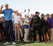 셰플러, PGA 투어 피닉스오픈 우승…4개월만에 세계 1위 탈환