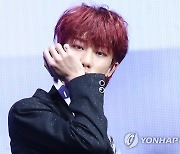 세븐틴 디에잇 쇄골 골절상…보조기 착용