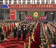 中국방부장, 北에 건군절 축전…"전통적인 친선 영원해"