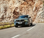 전기모터 탑재 BMW '뉴 XM' 21일 사전예약…2억3천만원