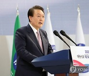 尹 "스포츠 산업, 국가성장동력으로"… '비전 삼위일체론' 공개(종합)