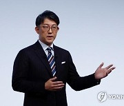 사토 고지 신임 CEO 강조 "도요타, 전기차 우선 사고방식 갖겠다"