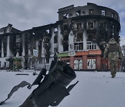 우크라군, 구호단체에 “바흐무트 떠나라”···러 점령 임박?