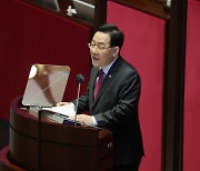 주호영 “정치 여전히 4류” 참회하면서도 “이재명, 국회 위신 떨어뜨려”