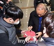 [MD포토] 박항서 감독 '친절한 팬서비스'