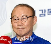 [MD포토] 박항서 감독 '묵묵히 자신의 길을 간다'