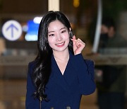 트와이스 다현, '어둠 속 빛나는 미모' [사진]