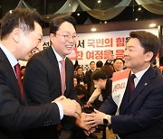 [사설] 與 당권 경쟁, 내 덩치 불리는 데만 급급해서야