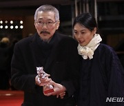 홍상수·김민희, 파리 회고전 나란히 참석