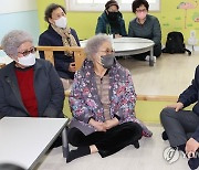 임대주택 주민과 대화 나누는 원희룡 장관