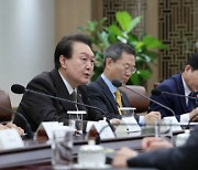 尹, 몽골 총리 접견…지하자원 협력·한반도 문제 논의