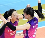 [포토]흥국생명 김연경, 주아야! 잘 했어!