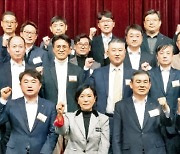 주식·채권·IPO·M&A 휩쓸어…KB증권, 역대 첫 '4관왕'