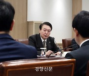 취약 계층 지원에 주력한다는 정부···전문가들 “제한된 재원으로는 취약 계층 지원도 어려워”