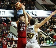 인삼공사, LG 꺾고 9연승…정규리그 1위 매직넘버 '8'