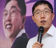 이준석 “영입 제안 받았죠?” 김제동 “양당 다, 대선후보 시켜달라했다”