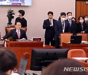 법사위, '김건희 특검' 공방…與 "기소 못해" 野 "진실 파헤쳐야"