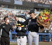 '日 괴물 투수' 사사키, 첫 실전 경기서 160km 강속구