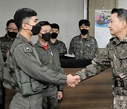 공군 18비행단 찾은 김승겸 합참의장