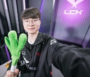 'LCK 800전' 전설 쓰기에 나선 페이커, 모래폭풍 잠재울까 [이주현의 로그인 e스포츠]