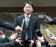 '총선 승리 후 대표 사퇴' 꺼내든 안철수, 친윤계 공세 속 승부수 통할까