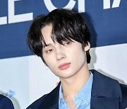 TXT 휴닝카이, '그윽한 시선' [사진]