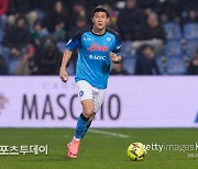 '김민재 풀타임' 나폴리, 사수올로에 2-0 완승…선두 질주